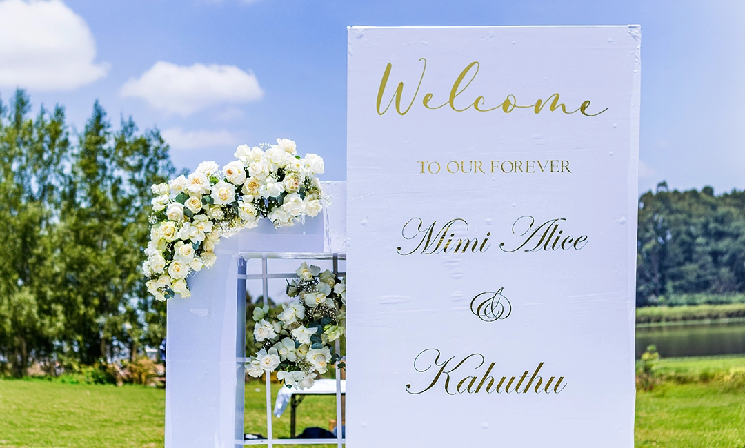 How to Create a Welcome Poster Board For Your Wedding in Canva